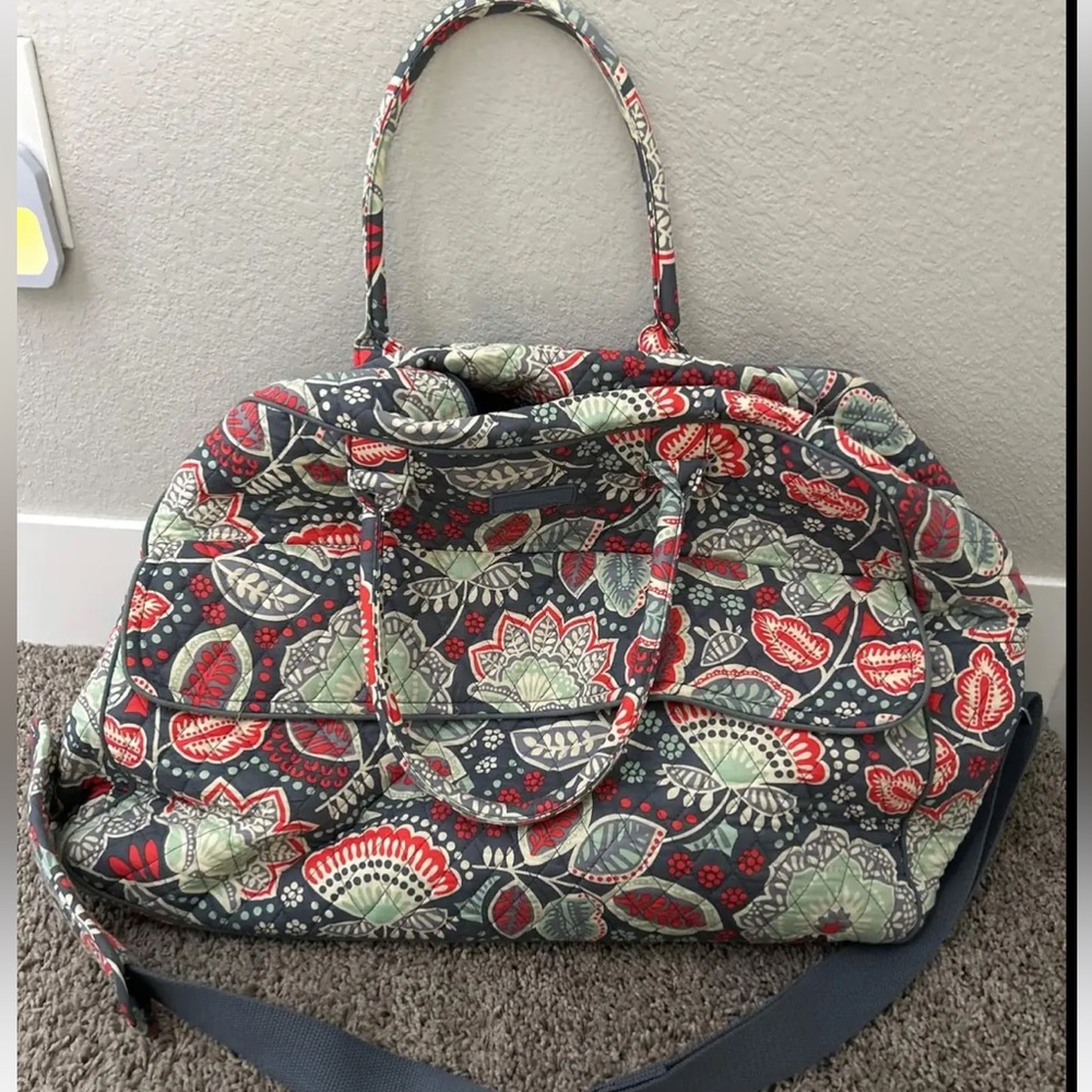BNWT Vera Bradley duffle